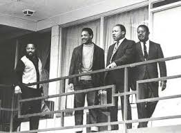 Luther King en el balcón del motel Lorraine donde fue asesinado