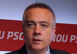 Les dificultats de Pere Navarro per mantenir la disciplina al PSC