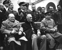 Churchill,Roosevelt y Stalin en Yalta 