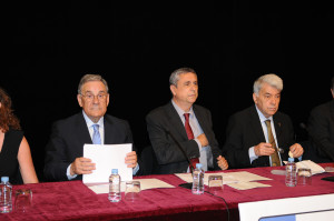 Junt amb el Degà de la Facultat de Periodisme, Josep María Carbonell, i el president de la Fundació Blanquerna, Salvador Pié