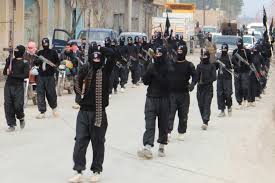 Soldados de la República Islámica desfilando en una ciudad conquistada