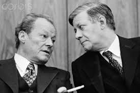 Los ex cancilleres de la RFA, Willy Brandt y Helmut Schmidt