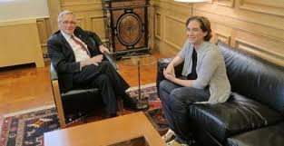 La primera reunió entre Xavier Trias i Ada Colau, després de les eleccions municipals del 24 de maig de 2015