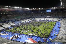 El Estadio de Francia invadido por los espectadores por razones de seguridad