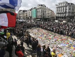 Milers de ciutadans mostren el seu dol per la mort del atemptats de Brussel·les