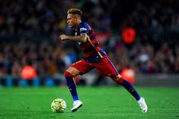 Las habilidades de Neymar enervan a algunos jugadores y a comentaristas parciales