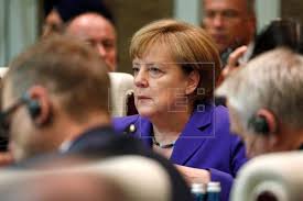 Angela Merkel se presentará a las elecciones de 2017 en las que posicblemente no gobernarán ni François Hollande ni Mateo Renzi