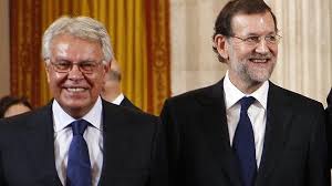 Felipe González y Marianon Rajoy en un acto institucional