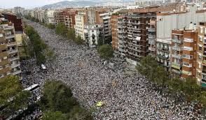 Centenars de milers de persones concentrades a la Meridiana en la Diada 2015