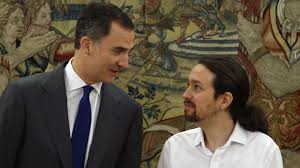 El Rey Felipe VI y Pablo Iglesias en la reunión en La Zarzuela