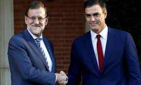 Mariano Rajoy y Pedro Sánchez después de un encuentro reciente en La Moncloa