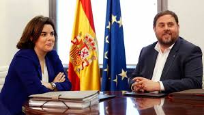 Soraya Sáenz de Santamaria y Oriol Junqueras en una de las últimas reuniones en Barcelona 